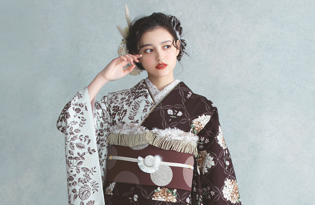 振袖 更紗×すみれブーケ(片身替り/ブラウン)