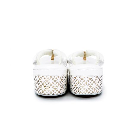 クリスタルパンチング 白 (5)