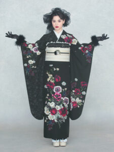 振袖 アネモネブーケ(黒) 帯 縞(白金) 小物別売