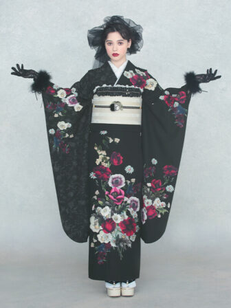 振袖 アネモネブーケ(黒) 帯 縞(白金) 小物別売