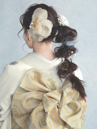 振袖 アネモネブーケ(オフ) 帯 花菱亀甲(白金) 小物別売