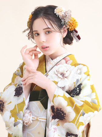 正絹振袖 オールドフラワー(カラシ) 帯 七宝(白金) 小物別売