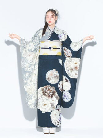 正絹振袖 花丸紋と菊(片身替り/紺) 帯 ドット(オフ) 小物別売