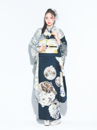 正絹振袖 花丸紋と菊(片身替り/紺) 帯 ドット(オフ) 小物別売